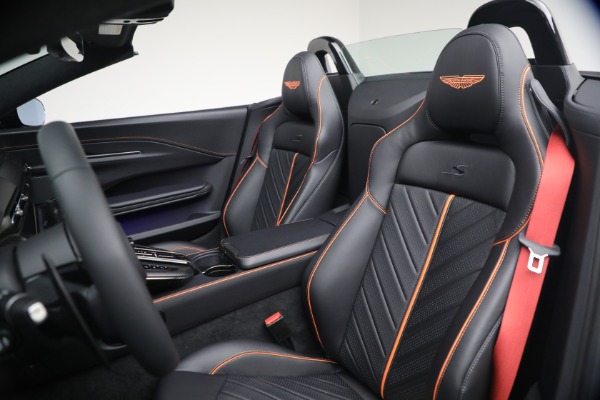 New 2026 Aston Martin Vantage S Roadster for sale $272,300 at Pagani of Greenwich in Greenwich CT 06830 28