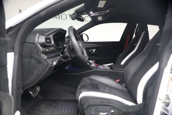 Used 2024 Lamborghini Urus Performante for sale $289,900 at Pagani of Greenwich in Greenwich CT 06830 17