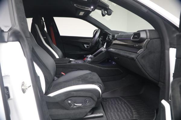 Used 2024 Lamborghini Urus Performante for sale $289,900 at Pagani of Greenwich in Greenwich CT 06830 23