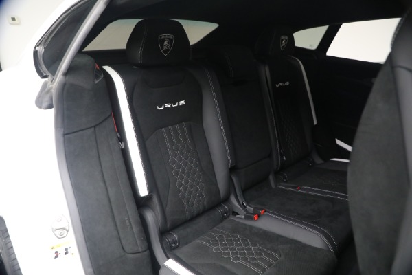 Used 2024 Lamborghini Urus Performante for sale $289,900 at Pagani of Greenwich in Greenwich CT 06830 27
