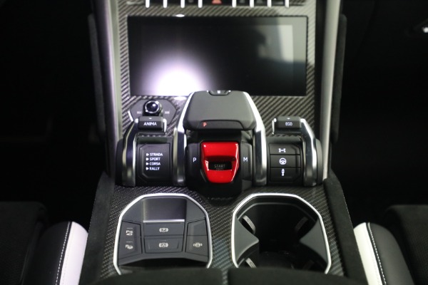 Used 2024 Lamborghini Urus Performante for sale $289,900 at Pagani of Greenwich in Greenwich CT 06830 28