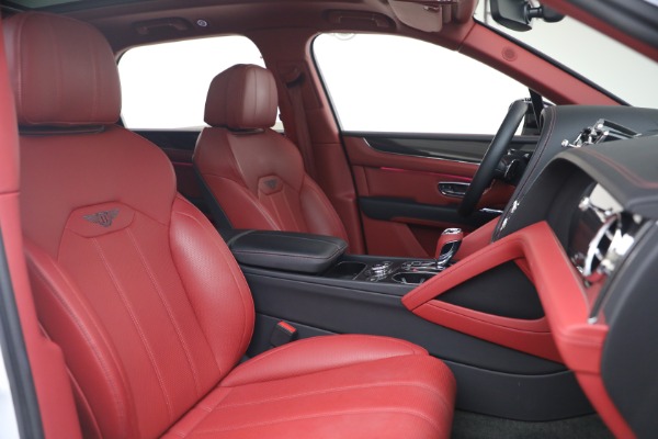 Used 2023 Bentley Bentayga S V8 for sale $155,900 at Pagani of Greenwich in Greenwich CT 06830 28