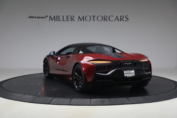 Used 2024 McLaren Artura TechLux for sale $182,900 at Pagani of Greenwich in Greenwich CT 06830 5