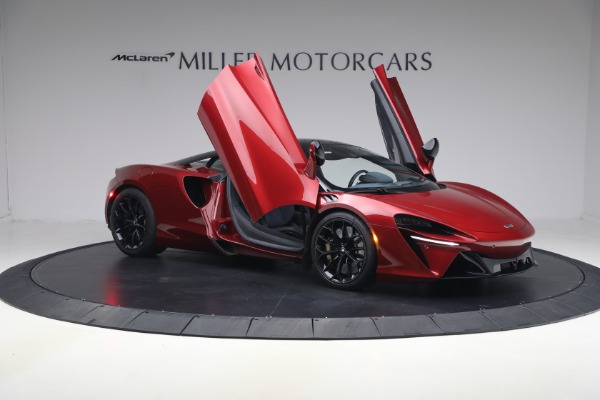 Used 2023 McLaren Artura Performance for sale $179,900 at Pagani of Greenwich in Greenwich CT 06830 19