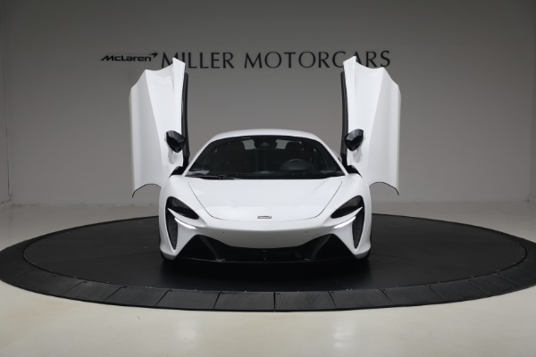 Used 2023 McLaren Artura TechLux for sale $164,900 at Pagani of Greenwich in Greenwich CT 06830 13
