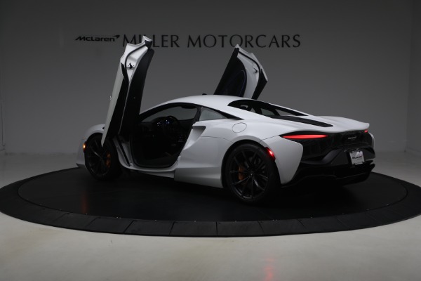 Used 2023 McLaren Artura Performance for sale $164,900 at Pagani of Greenwich in Greenwich CT 06830 16