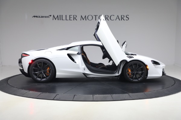 Used 2023 McLaren Artura Performance for sale $164,900 at Pagani of Greenwich in Greenwich CT 06830 19