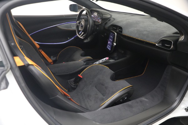 Used 2023 McLaren Artura Performance for sale $164,900 at Pagani of Greenwich in Greenwich CT 06830 27
