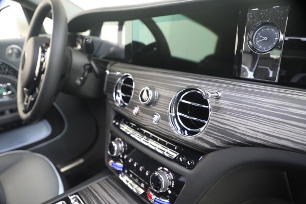 Used 2026 Rolls-Royce Spectre for sale $405,900 at Pagani of Greenwich in Greenwich CT 06830 28