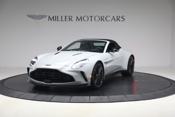 New 2026 Aston Martin Vantage S Roadster for sale $261,400 at Pagani of Greenwich in Greenwich CT 06830 13