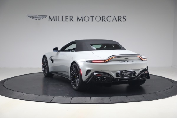 New 2026 Aston Martin Vantage S Roadster for sale $261,400 at Pagani of Greenwich in Greenwich CT 06830 17