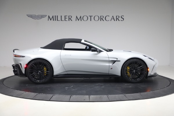 New 2026 Aston Martin Vantage S Roadster for sale $261,400 at Pagani of Greenwich in Greenwich CT 06830 21