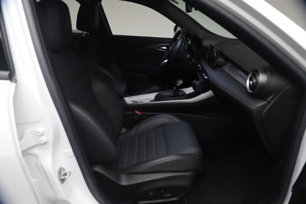 Used 2024 Alfa Romeo Tonale Hybrid Ti for sale $28,900 at Pagani of Greenwich in Greenwich CT 06830 14