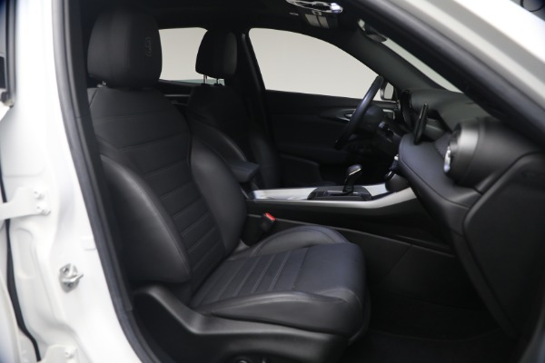 Used 2024 Alfa Romeo Tonale Hybrid Ti for sale $28,900 at Pagani of Greenwich in Greenwich CT 06830 16