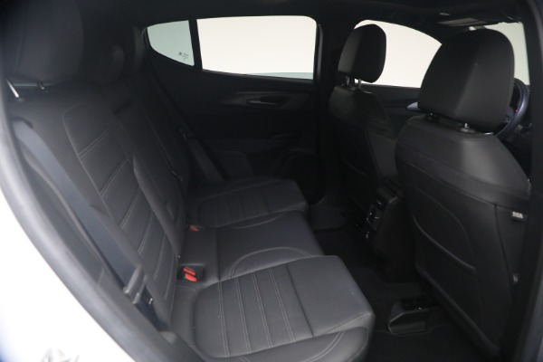 Used 2024 Alfa Romeo Tonale Hybrid Ti for sale $28,900 at Pagani of Greenwich in Greenwich CT 06830 18
