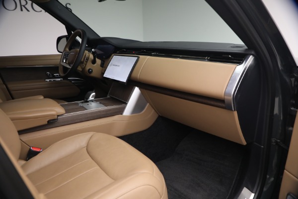 Used 2025 Land Rover Range Rover P530 Autobiography LWB for sale $153,900 at Pagani of Greenwich in Greenwich CT 06830 20