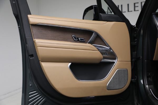 Used 2025 Land Rover Range Rover P530 Autobiography LWB for sale $153,900 at Pagani of Greenwich in Greenwich CT 06830 28