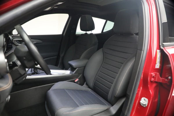 Used 2024 Alfa Romeo Tonale Hybrid Ti for sale $29,900 at Pagani of Greenwich in Greenwich CT 06830 16