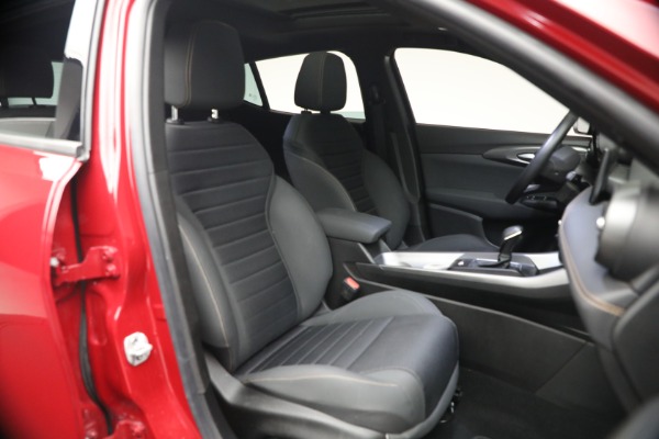 Used 2024 Alfa Romeo Tonale Hybrid Ti for sale $29,900 at Pagani of Greenwich in Greenwich CT 06830 17