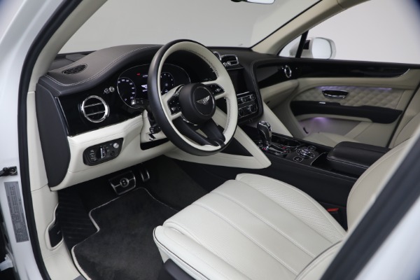 Used 2022 Bentley Bentayga V8 for sale $137,900 at Pagani of Greenwich in Greenwich CT 06830 19