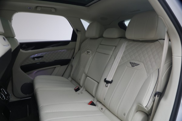 Used 2022 Bentley Bentayga V8 for sale $137,900 at Pagani of Greenwich in Greenwich CT 06830 24
