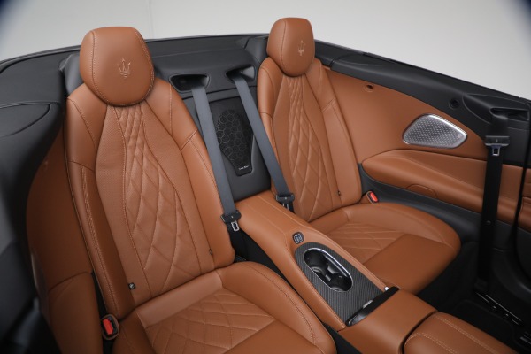New 2026 Maserati GranCabrio for sale $178,105 at Pagani of Greenwich in Greenwich CT 06830 20