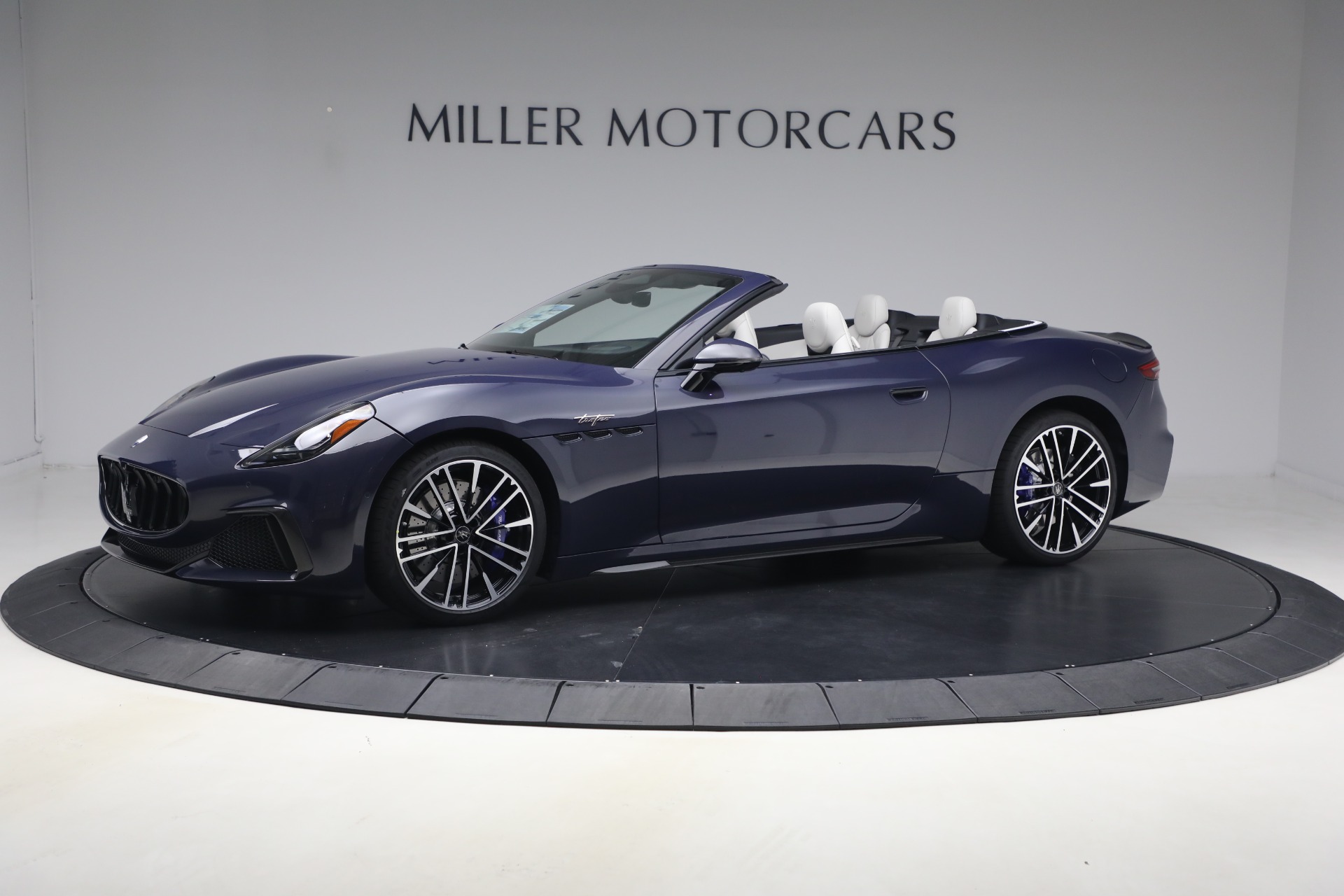 New 2026 Maserati GranCabrio Trofeo for sale $200,785 at Pagani of Greenwich in Greenwich CT 06830 1