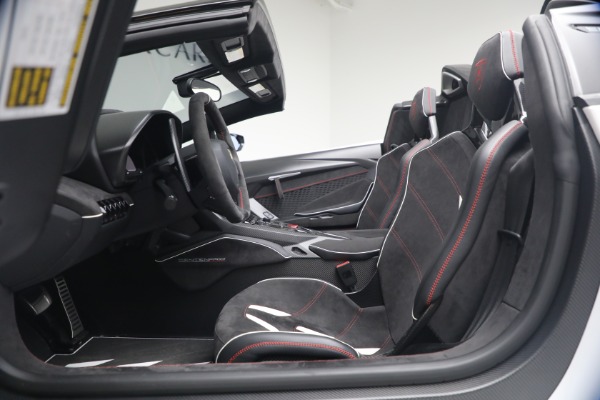 Used 2017 Lamborghini Centenario Roadster for sale $3,995,000 at Pagani of Greenwich in Greenwich CT 06830 11