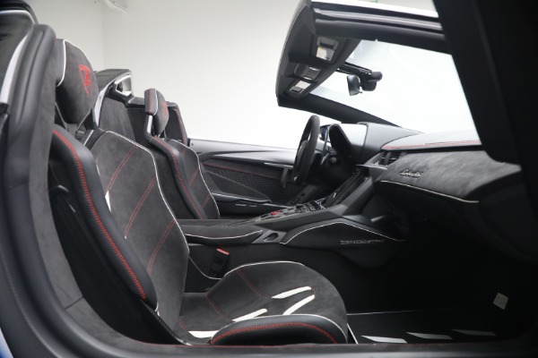 Used 2017 Lamborghini Centenario Roadster for sale $3,995,000 at Pagani of Greenwich in Greenwich CT 06830 14