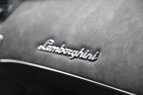 Used 2017 Lamborghini Centenario Roadster for sale $3,995,000 at Pagani of Greenwich in Greenwich CT 06830 18
