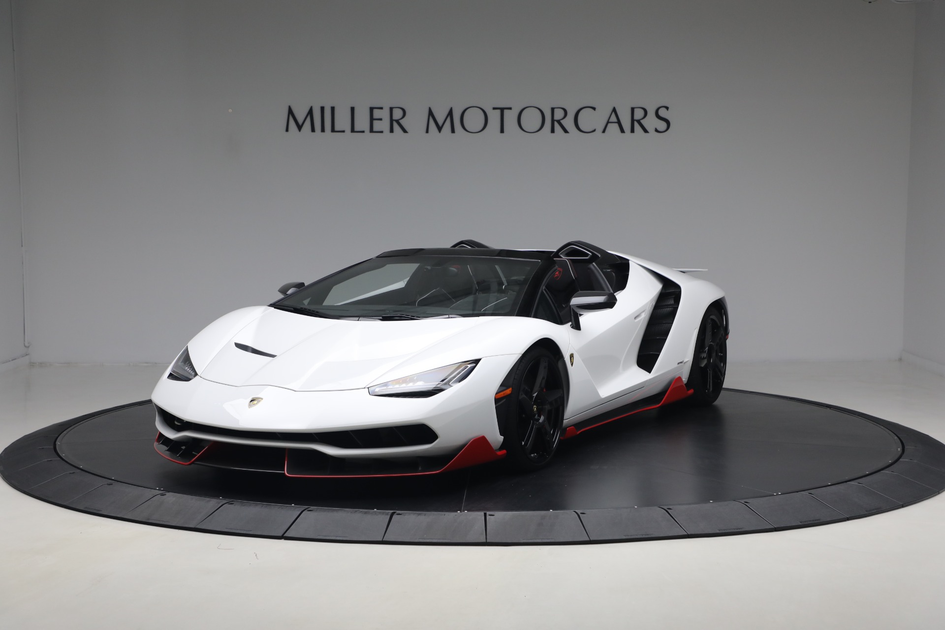 Used 2017 Lamborghini Centenario Roadster for sale $3,995,000 at Pagani of Greenwich in Greenwich CT 06830 1