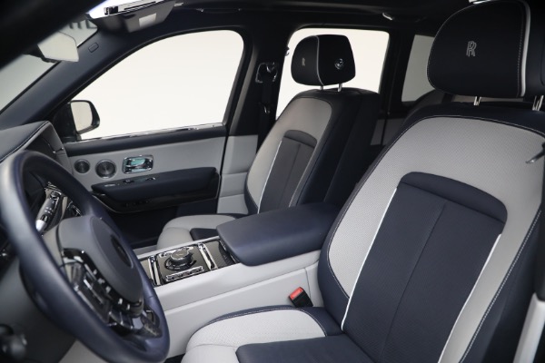 Used 2022 Rolls-Royce Black Badge Cullinan for sale $299,900 at Pagani of Greenwich in Greenwich CT 06830 17