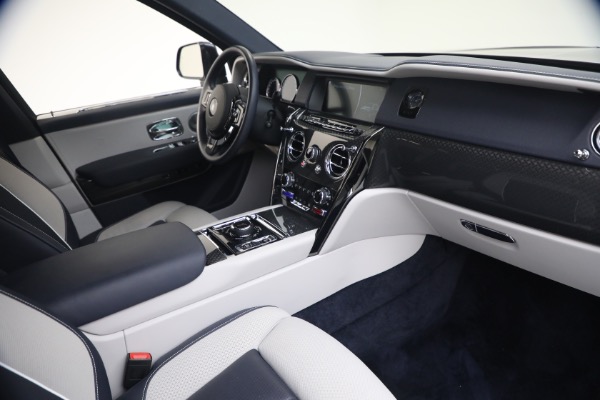 Used 2022 Rolls-Royce Black Badge Cullinan for sale $299,900 at Pagani of Greenwich in Greenwich CT 06830 18
