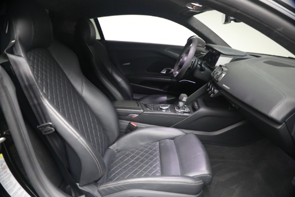 Used 2020 Audi R8 5.2 quattro V10 performance for sale $213,900 at Pagani of Greenwich in Greenwich CT 06830 25