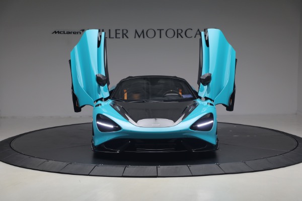 Used 2022 McLaren 765LT Spider for sale $599,900 at Pagani of Greenwich in Greenwich CT 06830 13
