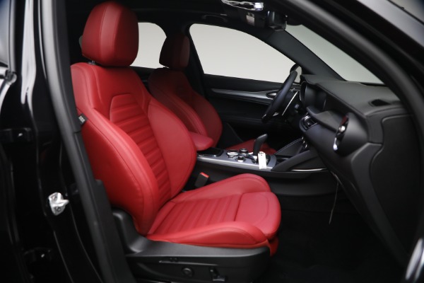 New 2026 Alfa Romeo Stelvio Veloce for sale $62,715 at Pagani of Greenwich in Greenwich CT 06830 16