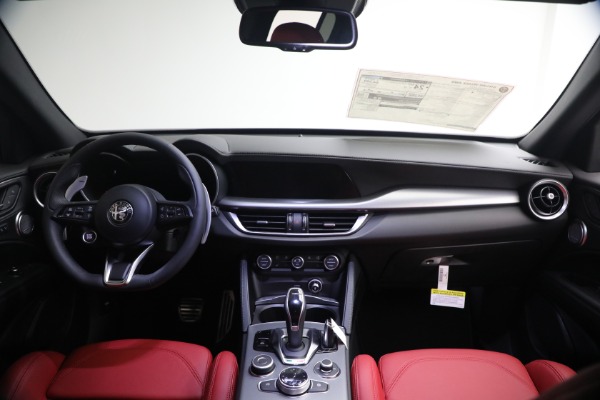 New 2026 Alfa Romeo Stelvio Veloce for sale $62,715 at Pagani of Greenwich in Greenwich CT 06830 21