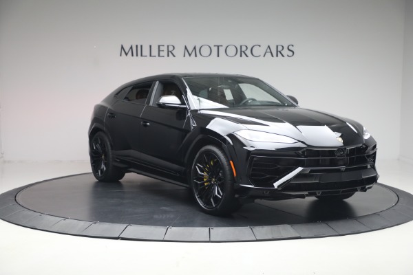 Used 2025 Lamborghini Urus SE for sale $305,900 at Pagani of Greenwich in Greenwich CT 06830 11