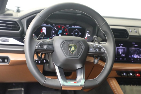 Used 2025 Lamborghini Urus SE for sale $305,900 at Pagani of Greenwich in Greenwich CT 06830 25