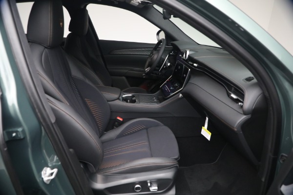 New 2026 Maserati Grecale Modena V6 for sale $96,825 at Pagani of Greenwich in Greenwich CT 06830 16