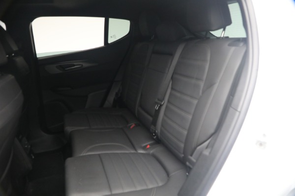Used 2024 Alfa Romeo Tonale Hybrid Ti for sale $26,900 at Pagani of Greenwich in Greenwich CT 06830 20