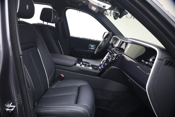 New 2027 Rolls-Royce Black Badge Cullinan for sale $576,350 at Pagani of Greenwich in Greenwich CT 06830 20