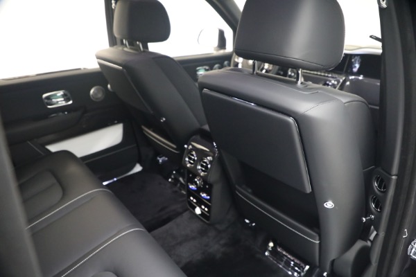 New 2027 Rolls-Royce Black Badge Cullinan for sale $576,350 at Pagani of Greenwich in Greenwich CT 06830 24