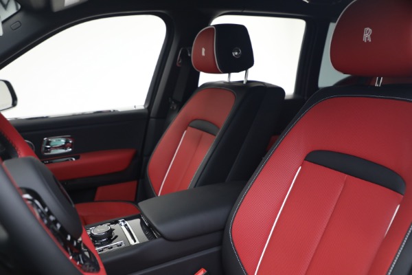 New 2027 Rolls-Royce Black Badge Cullinan for sale $588,050 at Pagani of Greenwich in Greenwich CT 06830 17