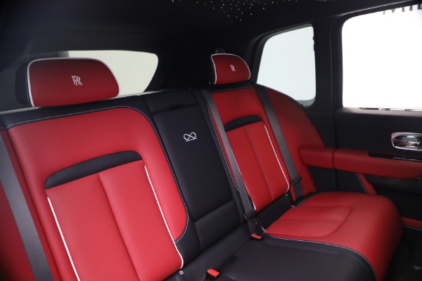 New 2027 Rolls-Royce Black Badge Cullinan for sale $588,050 at Pagani of Greenwich in Greenwich CT 06830 21