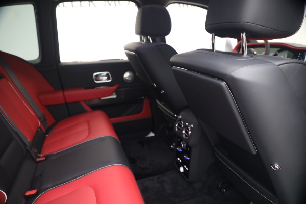 New 2027 Rolls-Royce Black Badge Cullinan for sale $588,050 at Pagani of Greenwich in Greenwich CT 06830 23