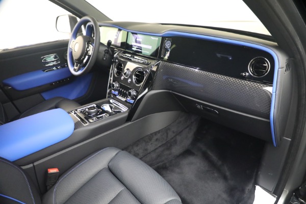 New 2027 Rolls-Royce Black Badge Cullinan for sale $592,250 at Pagani of Greenwich in Greenwich CT 06830 22