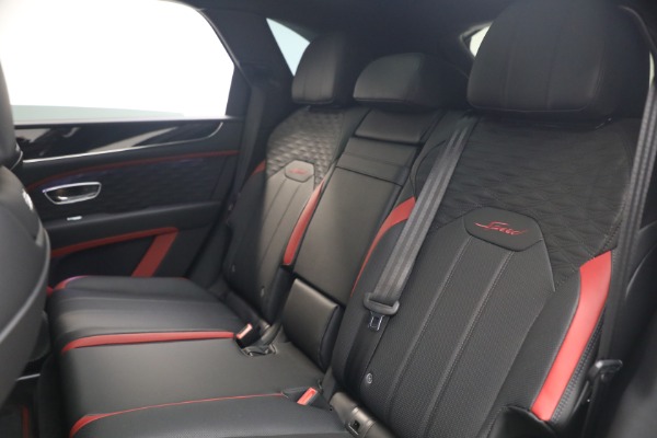 New 2026 Bentley Bentayga Speed V8 for sale $334,815 at Pagani of Greenwich in Greenwich CT 06830 20