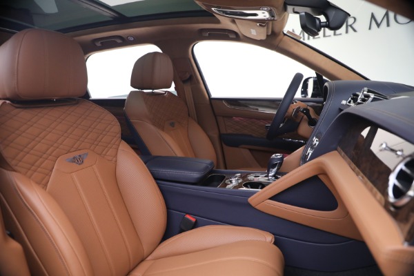 New 2026 Bentley Bentayga Azure V8 for sale $291,615 at Pagani of Greenwich in Greenwich CT 06830 24