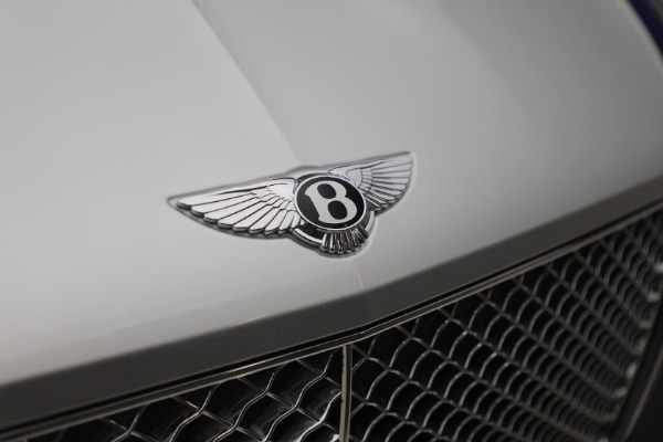Used 2022 Bentley Bentayga V8 for sale $129,900 at Pagani of Greenwich in Greenwich CT 06830 13